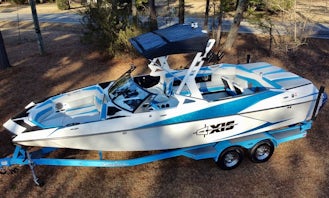 2019 Axis Surf Boat - Amazing day surfing / floating
