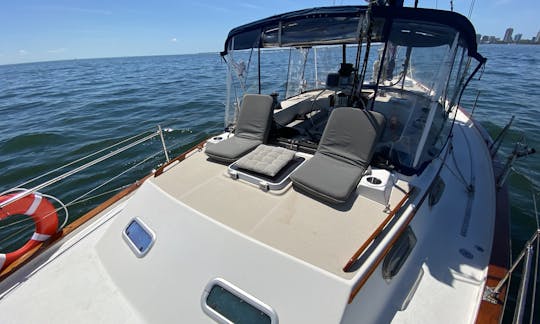 Spacious aft lounge deck