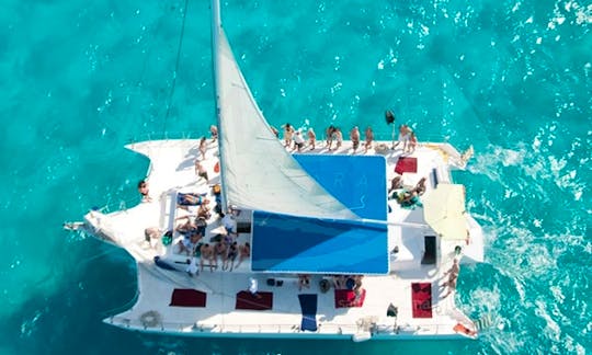 78 ft Catamaran Private Charter / Capacity 100 people in Cancún, Quintana Roo