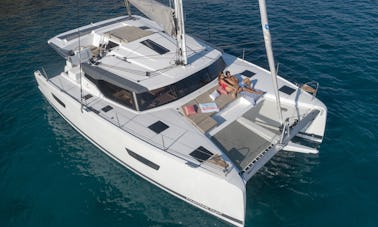 Catamarã de luxo Fountain Pajot Astrea de 42 pés para alugar