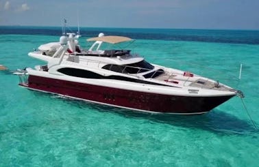 Dyna Craft 80’ Mega Yacht in Cancun - Available for Overnight