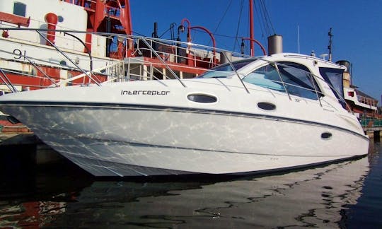 Sealine SC29 Motor Yacht Rental in Paleo Faliro, Greece
