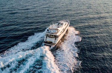Crewed Charter on M/Y Pareaki Possilipo 80 in Alimos, Greece