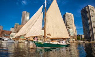 31' 'Tupelo Honey' Friendship Sloop - Sailing Charter in Boston with Captain Don.