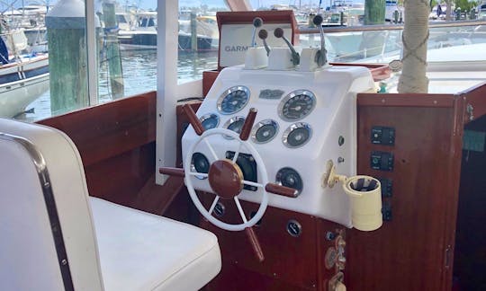 Chris Craft SeaSkiff 1961 Classic Power and Beauty yours for the day!