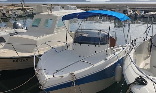 Rent Barracuda 595 Powerboat with or without a skipper in Kaštela