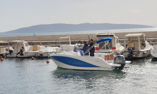 Rent Barracuda 595 Powerboat with or without a skipper in Kaštela