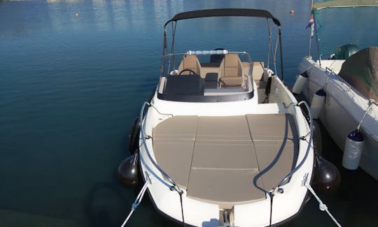 Quicksilver 605 Sundeck With Mercury 150 Pula