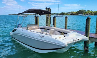 Gorgeous Starcraft 23ft Deck Boat for groups of up to 12! Enjoy Anna Maria in style. Perfect for exploring the area and hanging at a sandbar!