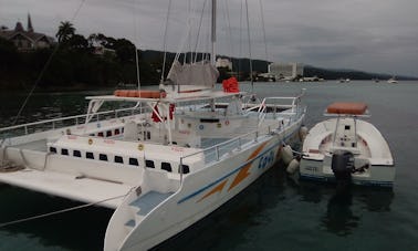 Crucero en catamarán en grupo privado en Ocho Ríos