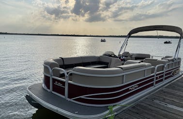 2018 Sun Tracker Party Barge 24 DLX Pontoon Boat | Lake Lewisville |