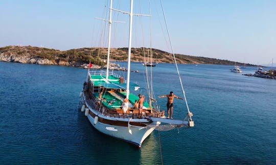 Spacious Gulet for daily and hourly Private Charter for 55 people capacity