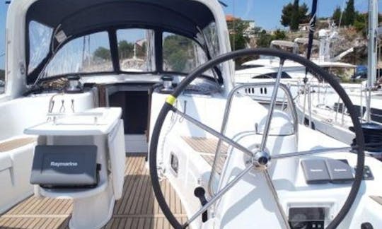 Tindra Beneteau Oceanis 50 Sailing Yacht Rental in Primorsko-goranska županija, Croatia