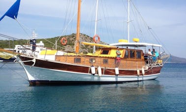 Charter privado para passeio de barco diário e semanal à vela Gulet HM em Bodrum