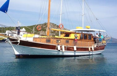 Private charter for daily and weekly boat trip on sailing Gulet HM in Bodrum