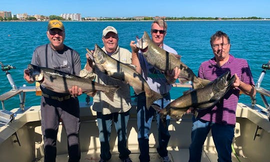 Book an Enjoyable Fishing Charters on Lake Michigan with Us!