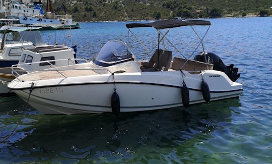 Quicksilver 605 Sundeck Rental in Trogir, Croatia