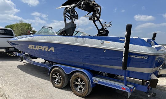 Wake and Surf em Lake Travis - 23' Supra Wakeboat