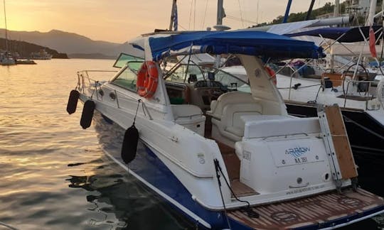 Location de yacht à moteur Sundancer avec skipper à Lefkada, Grèce