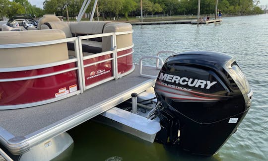3 Day Minimum** 2018 Sun Tracker Party Barge 24 DLX Pontoon Boat | Cedar Creek