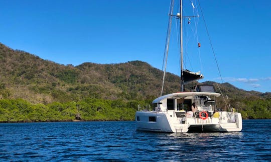 Charter 40' Luxury Catamaran Lagoon, 12 Guests, Fun & Relax in Puerto Vallarta