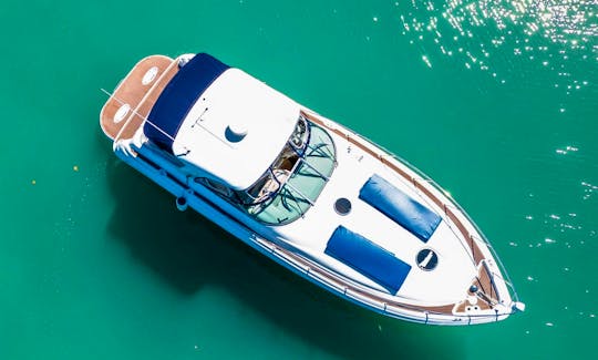 Enjoy The Luxury Aboard 40' Larson Cabrio Motor Yacht