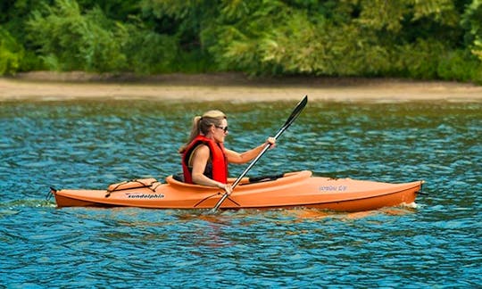 Sun Dolphin Bali 10 ft kayaks Rental in Kirkland, Washington