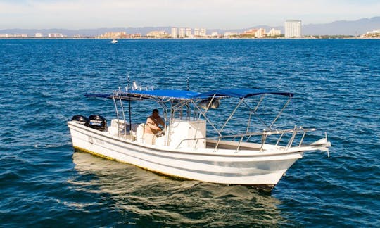 Make your experience in a Super Panga 27'