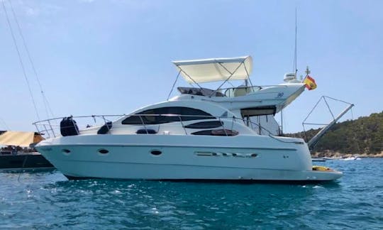 Amazing 40' Azimut Yacht fly bridge 5 hours min rental in cancun