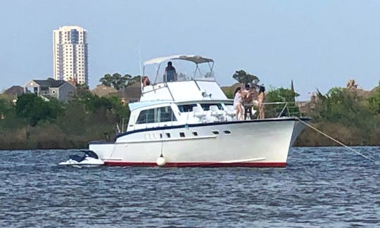1966 53ft Mathews Sportfish Yacht with two heads and 2 cabins