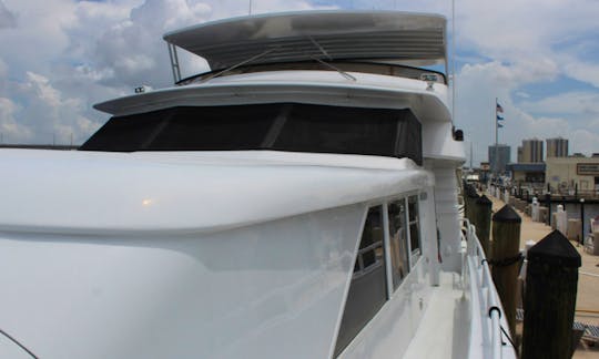 100' Broward Luxury Power Mega Yacht Charters in Fort Myers Florida