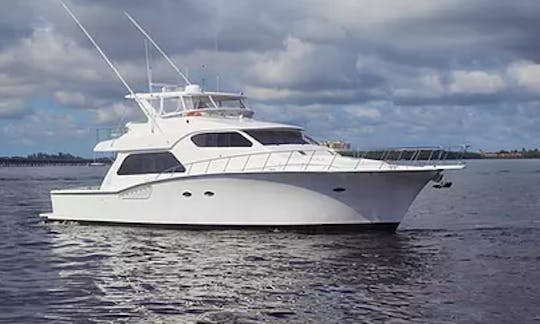 Sport Cruiser Yacht, Fort Myers, Florida for up to 12 people