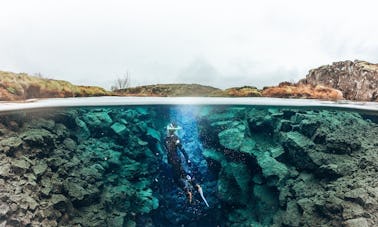 Mergulho com snorkel em Silfra - Entre continentes, Islândia - e passeios combinados | Fotos subaquáticas gratuitas