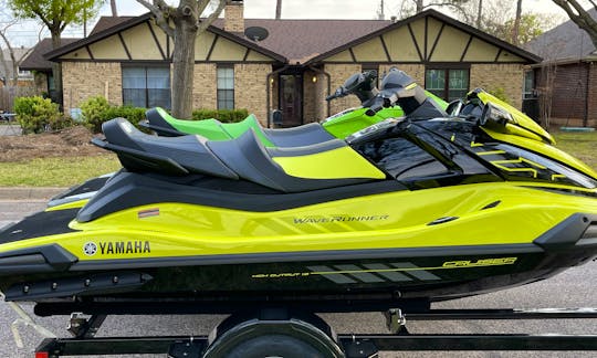 2021 Yamaha Waverunner Jet Skis x 2 | Richland-Chambers Reservoir | *MULTIPLE DAY RENTALS ONLY*