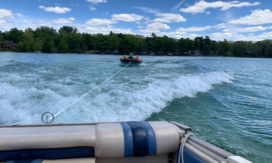 Best bang for your buck!! Older but well taken care of Sea Ray on Torch Lake
