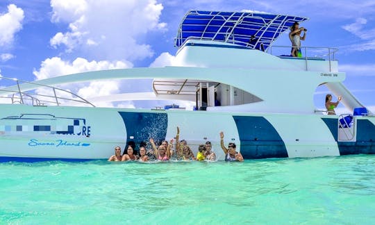 Luxury Party Boat in Boca Chica