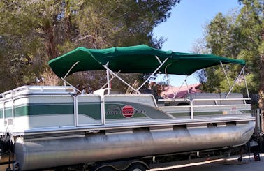 25' Best Party Barge Pontoon boat rental in Las Vegas!!!!