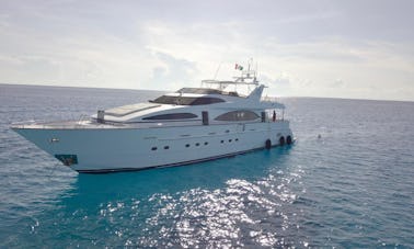 Impressive Azimut 101’ Power Mega Yacht in Cancún, Quintana Roo