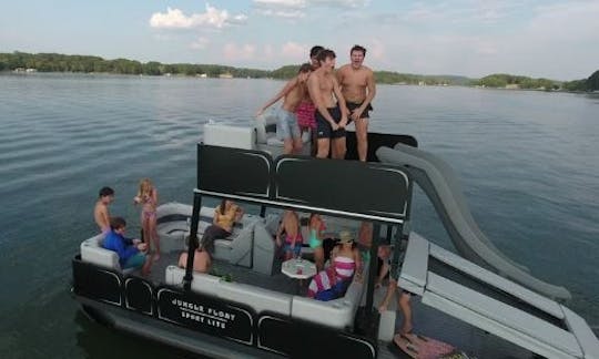 Party Pontoon | ¡Parque acuático flotante en Lake Tahoe! - 8 horas