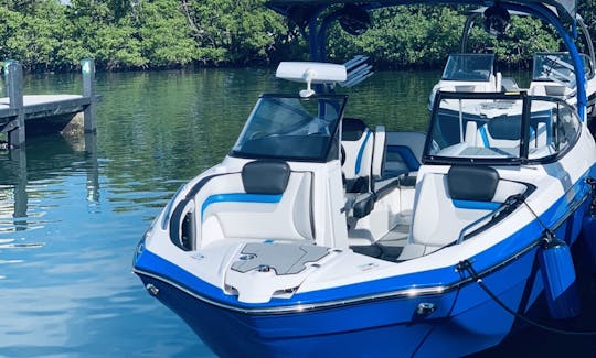 Enjoy A Day Cruising Hollywood Florida Aboard Yamaha 242x E-series Bowrider!