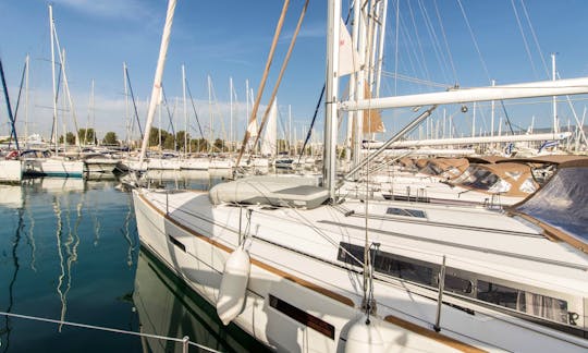 Rafaela Oceanis 45 Sailing Yacht Rental in Lavrion, Greece