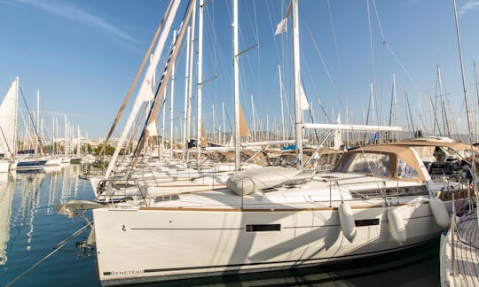 Rafaela Oceanis 45 Sailing Yacht Rental in Lavrion, Greece