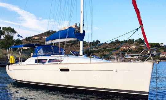 Nadejda Sun Odyssey 36i Sailing Yacht Charter in Lavrion, Greece