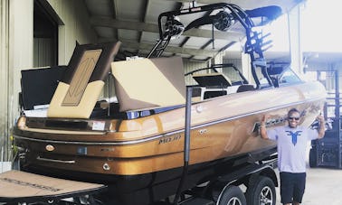 Luxury Moomba Mojo Wakeboard Boat Rental