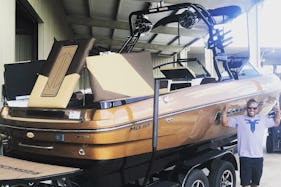 Luxury Moomba Mojo Wakeboard Boat Rental