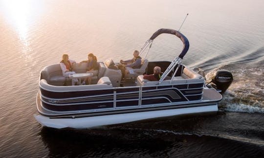 2021 Ranger 150 hp Pontoon en alquiler en Hot Springs, Arkansas