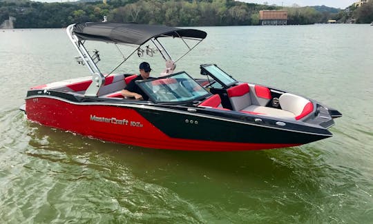 2018 Mastercraft Nxt 22-Surf, Wakeboard, Ski and Cruise in style! Upgraded Wet Sounds speaker system.Underwater Lighting and Sea Dek Flooring!
