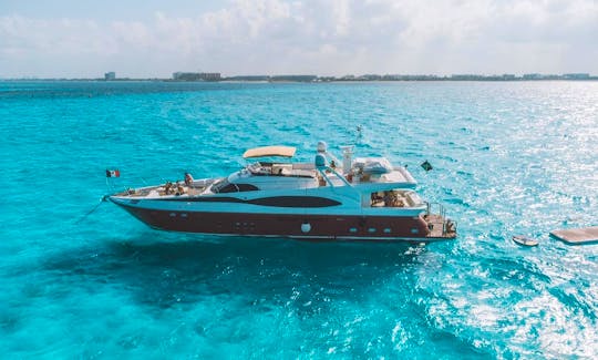Dyna Craft 80’ Power Mega Yacht with Jacuzzi and Jet Ski  with pick up in Riviera Maya