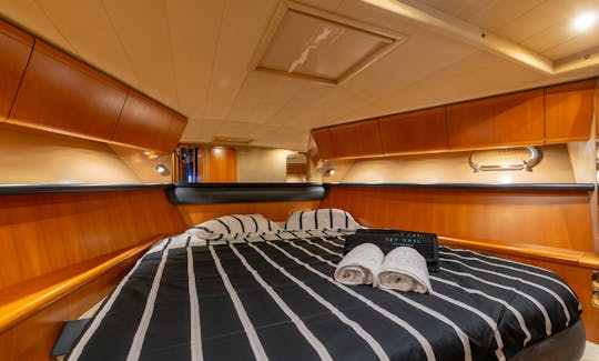 Luxury Ferretti Altura 52s 