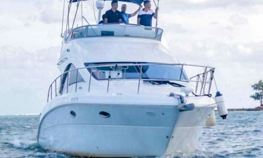 40' Sea Ray Motor Yacht Luxury - Spectacular Flybridge!